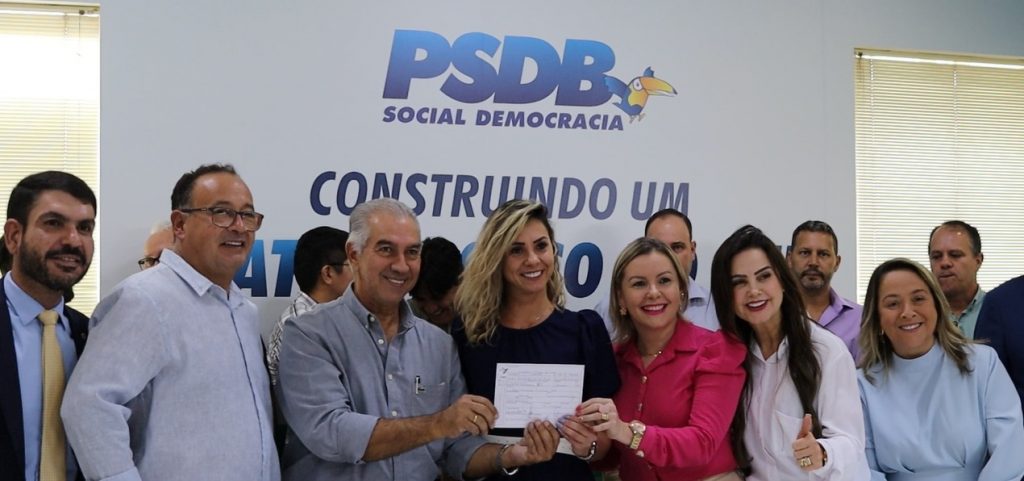 Prefeito Bandeira prestigia filiação do PSDB e declara apoio à pré-candidata Janete Córdoba