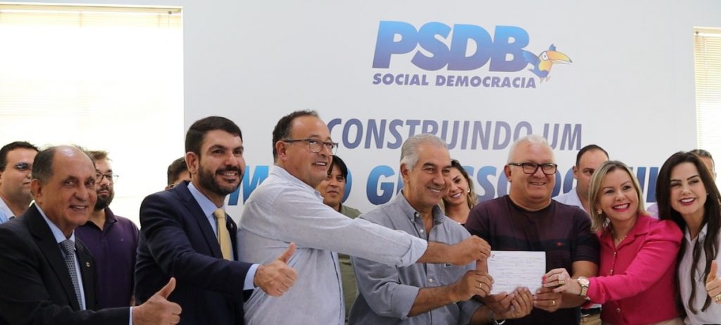 Prefeito Bandeira prestigia filiação do PSDB e declara apoio à pré-candidata Janete Córdoba