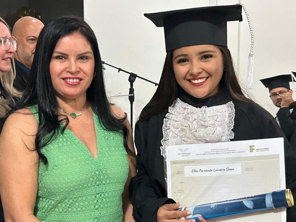 Caracol celebra formatura da primeira turma do Curso Técnico em Administração do Instituto Federal