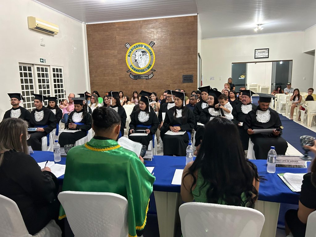 Caracol celebra formatura da primeira turma do Curso Técnico em Administração do Instituto Federal